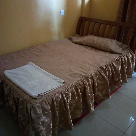 Mountain Palace Hotel 尼耶利 外观 照片